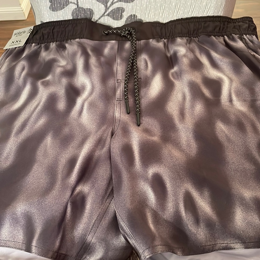 Solaris active xxl athletic fit shorts. Gray and black color, side pockets